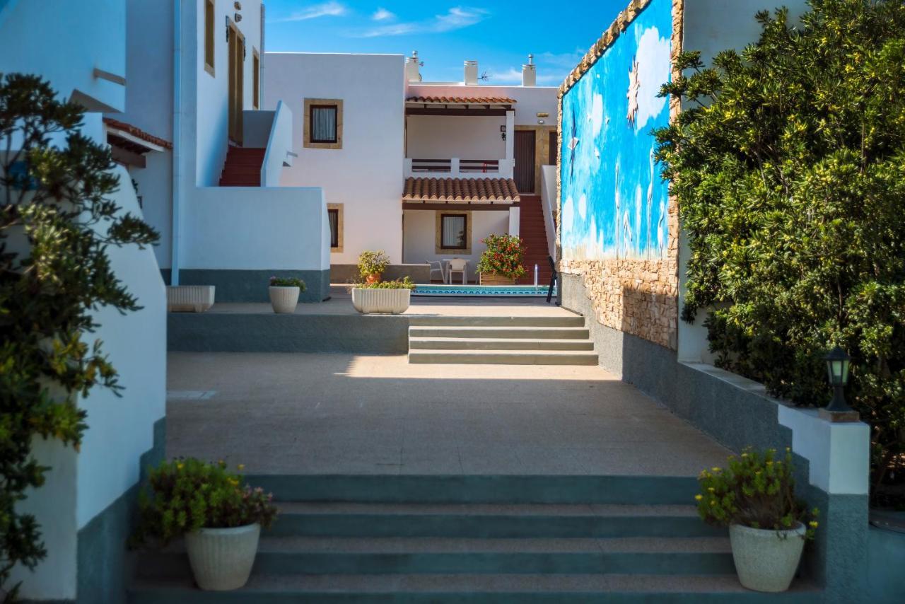 Apartamentos Mar y Sal La Savina  Exterior foto