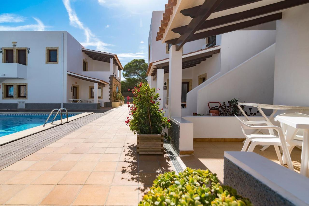 Apartamentos Mar y Sal La Savina  Exterior foto